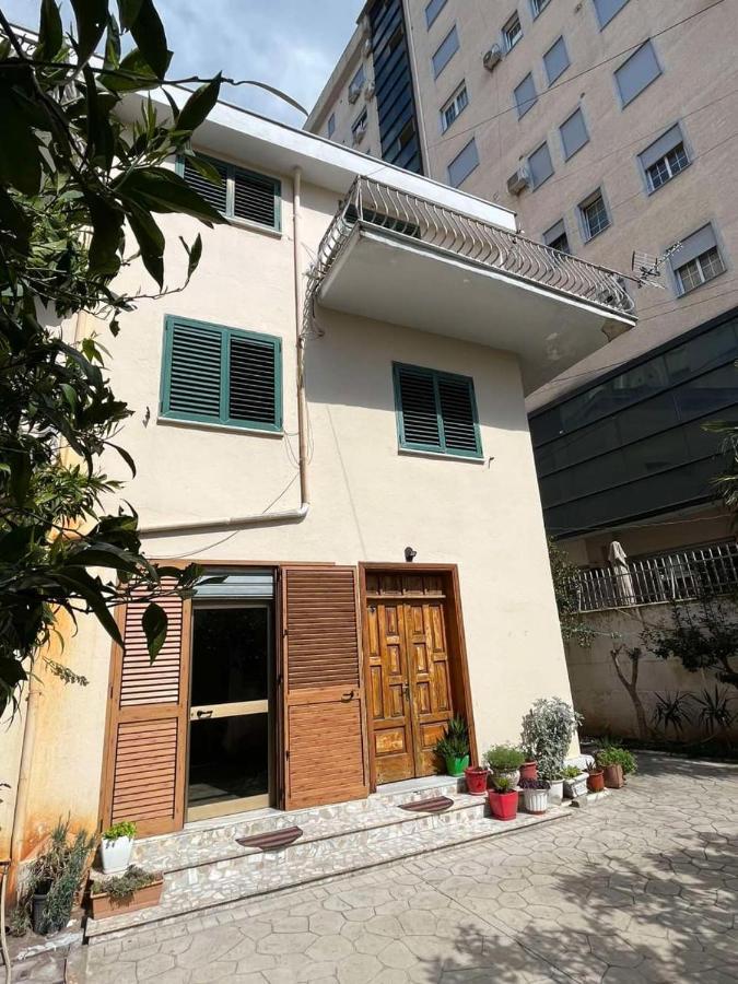ShkodërDaniela Aparmentアパートメント エクステリア 写真